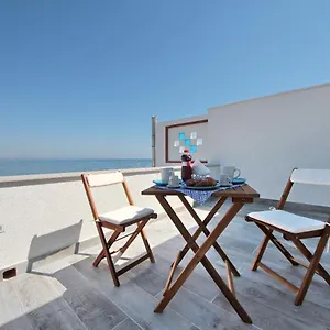  Apartment Amareilmare1